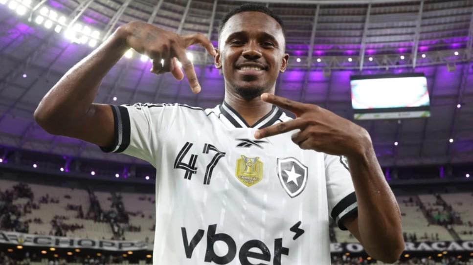 星空体育官网下载入口-记者：热菲尼奥在辽宁铁人的年薪为160万美元，外加绩效奖金