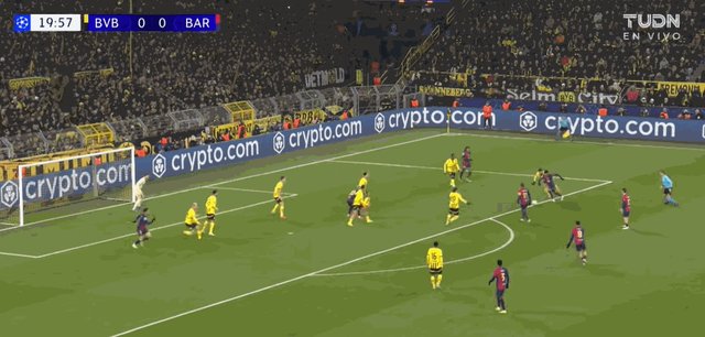 1733956806699095191.gif 亚马尔.gif