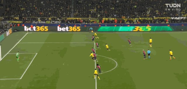 1733956932961031259.gif 点球.gif