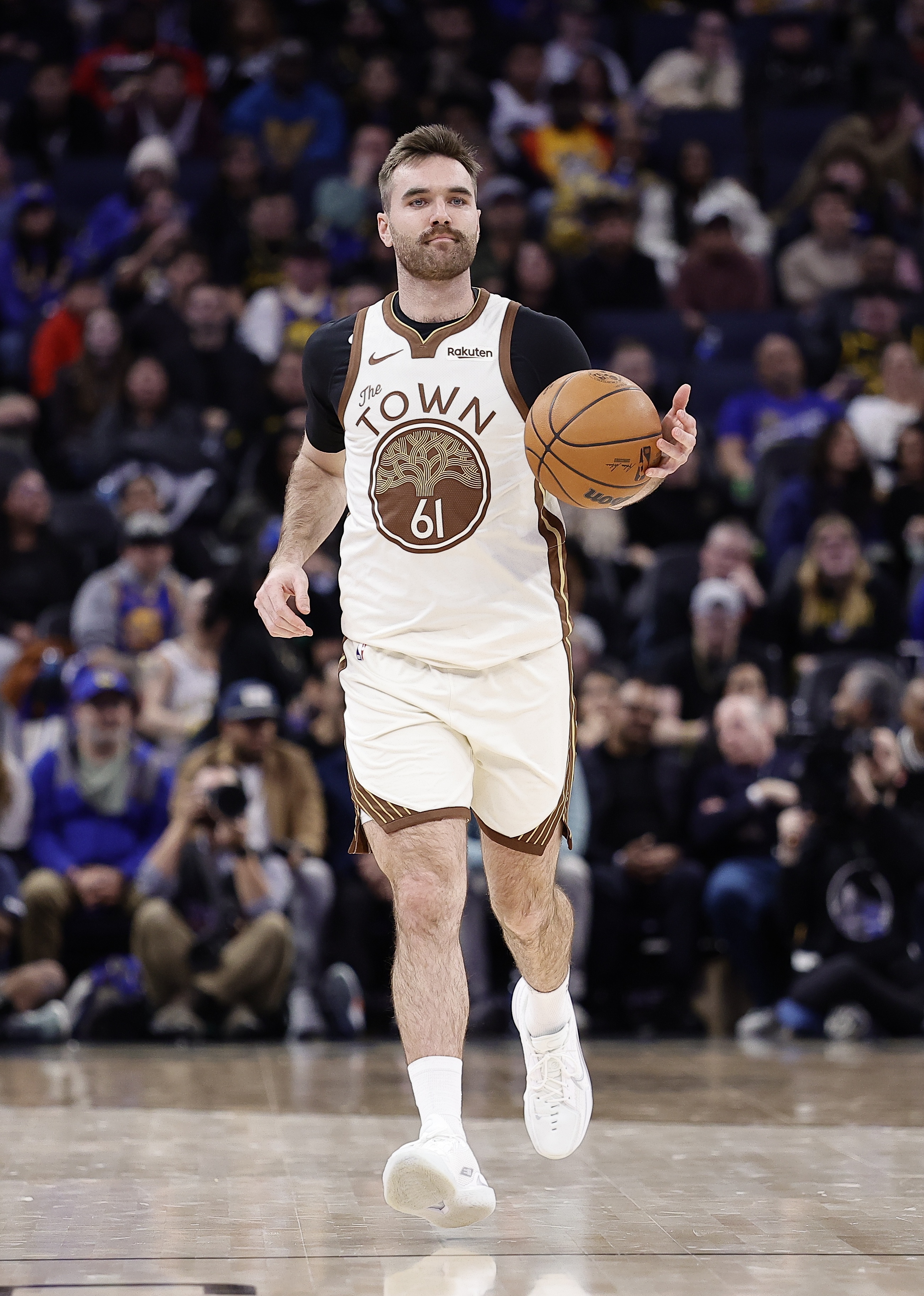 库里过去11场缺席期间 斯潘塞3场得分全队最高 梅尔顿&穆迪2次