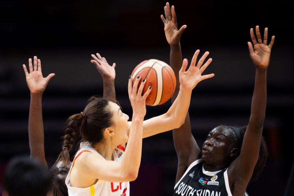 STAR SPORTS下载-不是王思雨!不是杨舒予!南苏丹女篮主帅赞中国2小将,已是核心