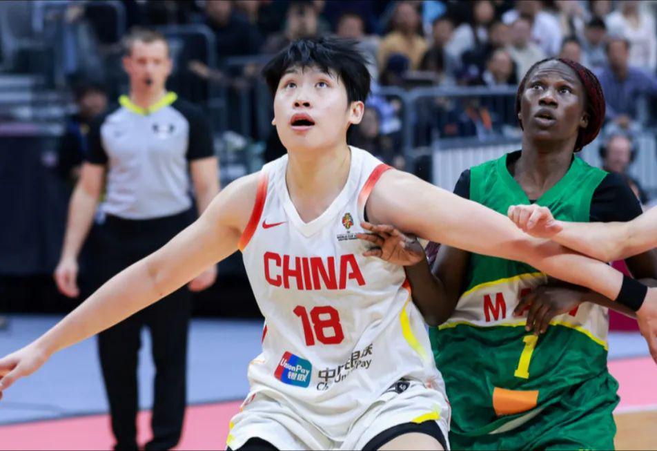 带了又不用!广东大腿3战仅2分4板,球迷质问:为何不选刘禹彤?