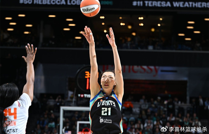 大胜31分!中国女篮26岁2米07中锋首秀砍8分:辅佐两大MVP冲冠|韩旭|纽约|纽约自由人|范洛|三分球_新浪体育_新浪新闻